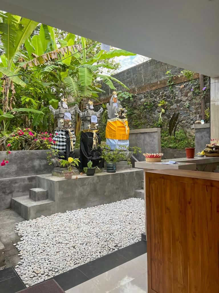 गेस्ट हाउस Heri House Ubud (Bali)